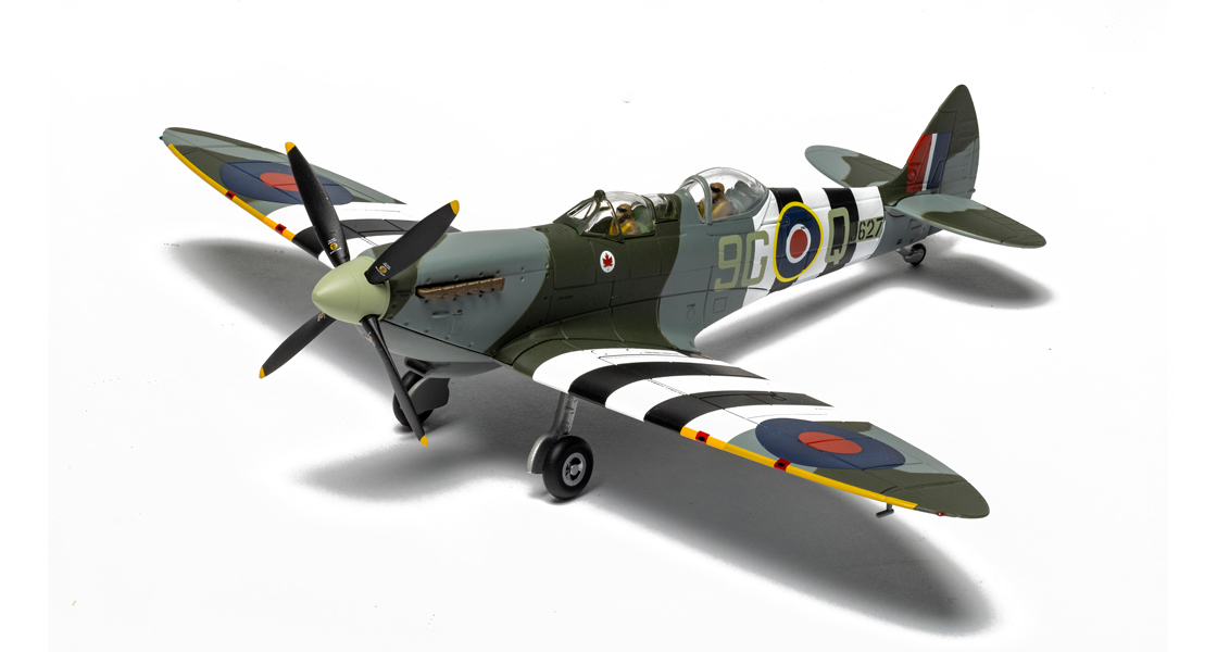 M_The_Corgi_Aviation_Archive_range_is_about_to_welcome_a_trio_of_new_two_seat_Spitfires_Spitfires.com.jpg