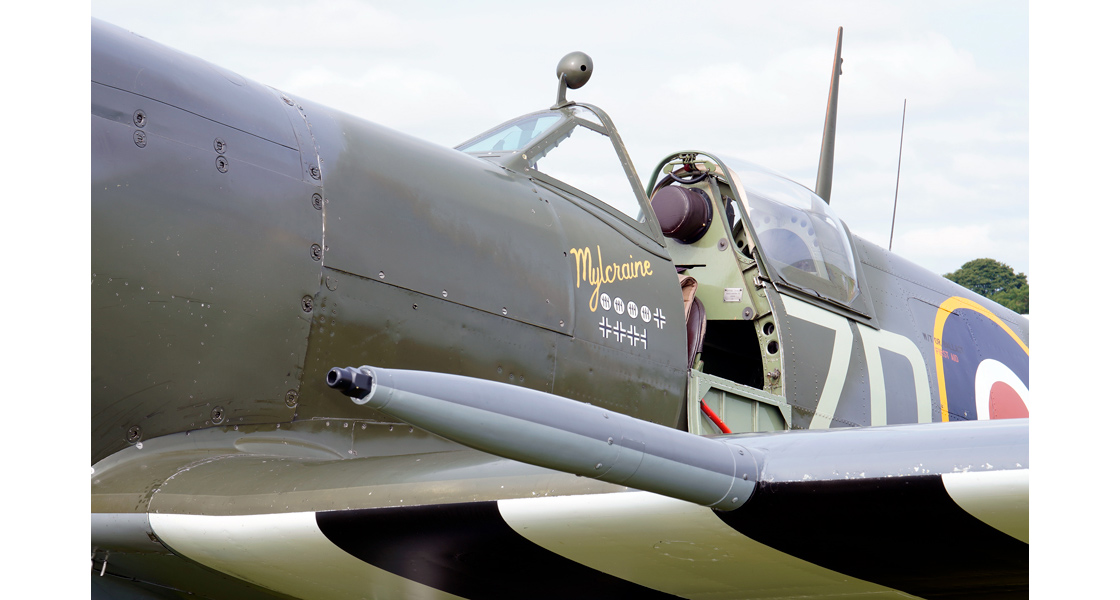 U_Airfix_and_Corgi_Aerodrome_blog_report_from_this_years_Sywell_Airshow_a_Warbird_extravaganza.jpg