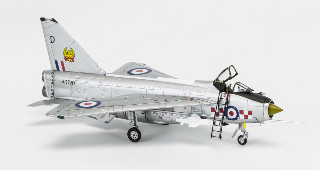 K_CORGI_bring_you_a_pair_of_Aviation_Archive_model_exclusives_in_the_latest_edition_of_the_Diecast_Diaries_blog.jpg