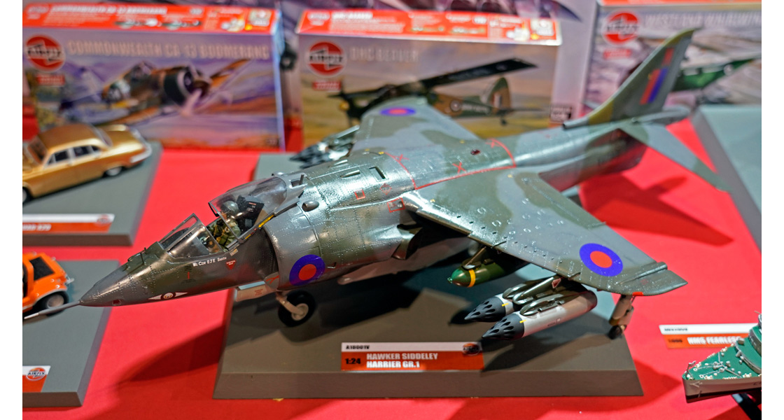 F_Airfix_return_to_Scale_Modelworld_in_some_style_displaying_an_impressive_selection_of_built_Airfix_model_kits.jpg