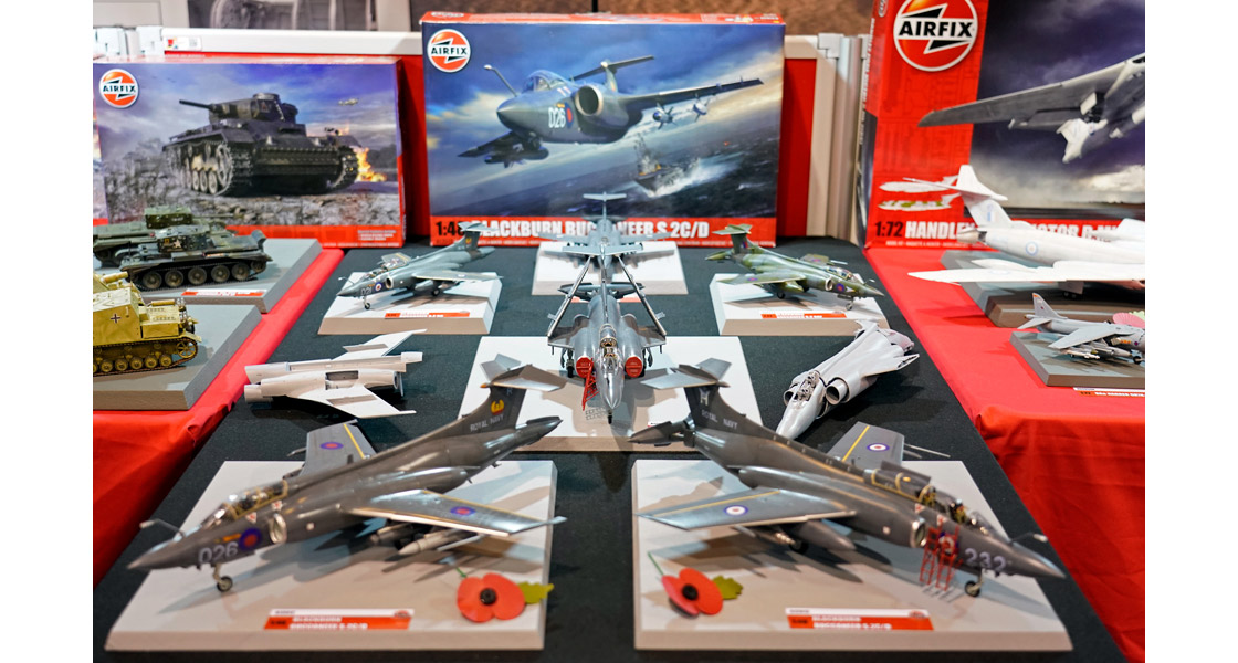 L_Airfix_return_to_Scale_Modelworld_in_some_style_displaying_an_impressive_selection_of_built_Airfix_model_kits.jpg