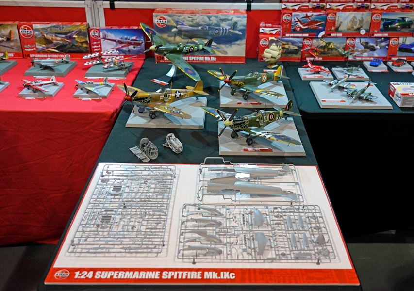 V_Airfix_return_to_Scale_Modelworld_in_some_style_displaying_an_impressive_selection_of_built_Airfix_model_kits.jpg
