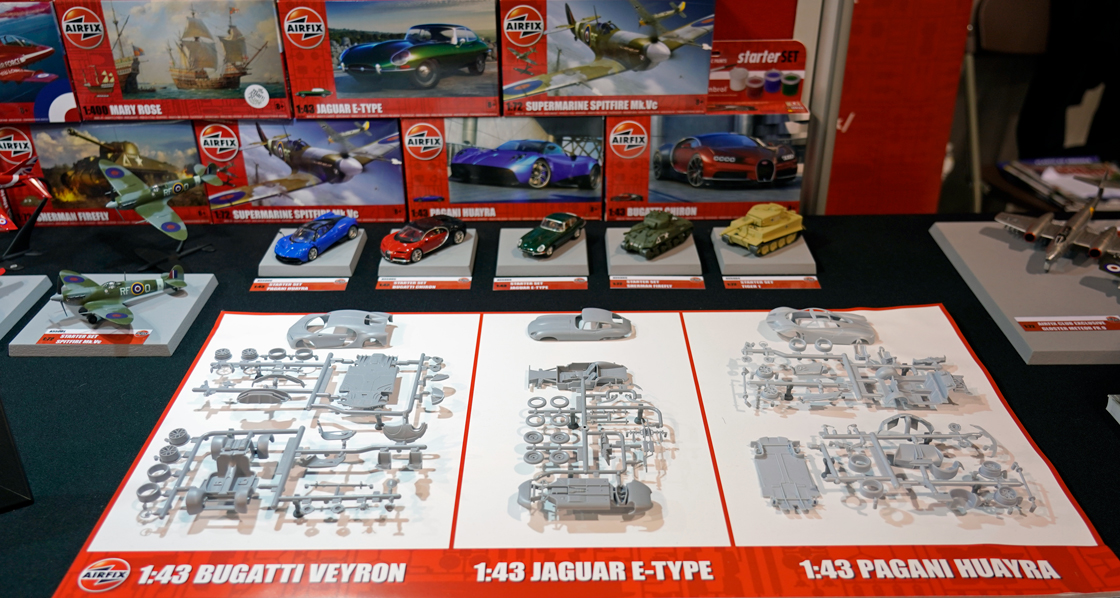 Y_Airfix_return_to_Scale_Modelworld_in_some_style_displaying_an_impressive_selection_of_built_Airfix_model_kits.jpg