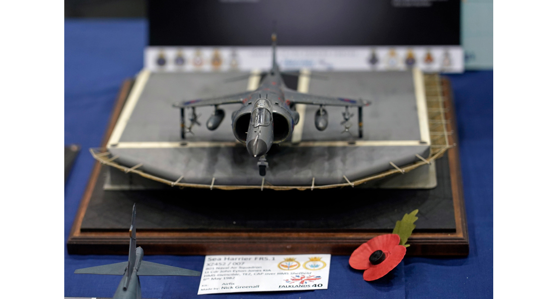 ZB_Harrier_Special_Interest_Group_were_the_recipients_of_the_Airfix_Display_of_the_Day_Trophy_at_this_Years_Scale_Modelworld_show.jpg