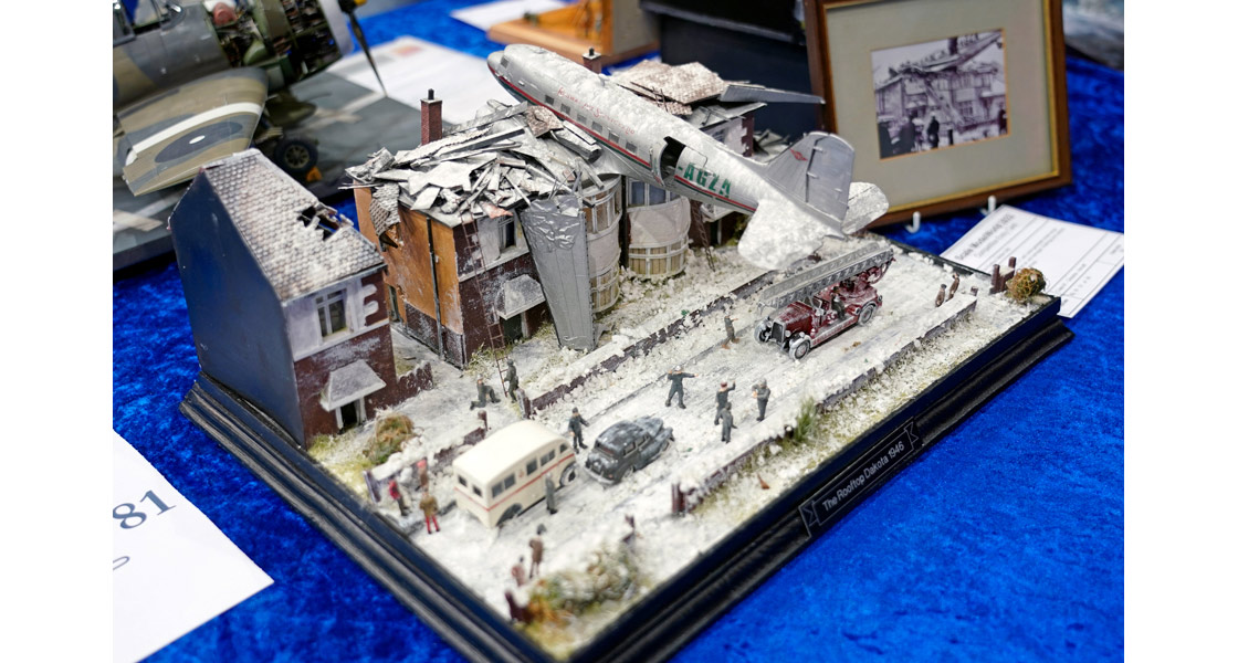 J_Rooftop_Diorama_model_build_wins_the_2022_Airfix_Trophy_at_Scale_ModelWorld_this_year.jpg