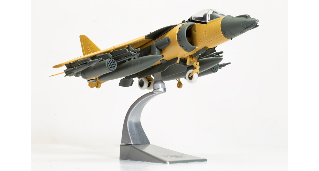 M_New_Corgi_Aviation_Archive_BAe_Harrier_GR7_USMC_AV_8B_Harrier_ll_diecast_scale_model_tooling_exclusive_on_the_Corgi_update_blog.jpg