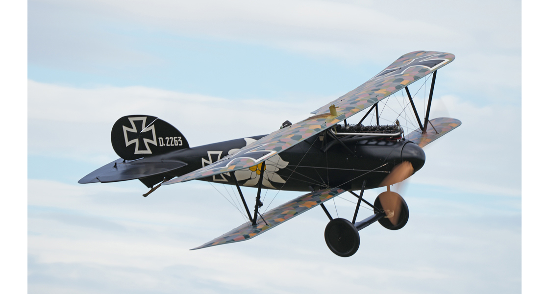 N_WW1_Aviation_Heritage_Trust_Albatros_DVa_fighter_was_a_highlight_of_the_2022_UK_Airshow_season_on_the_Airfix_and_Corgi_Aerodrome_blog.jpg
