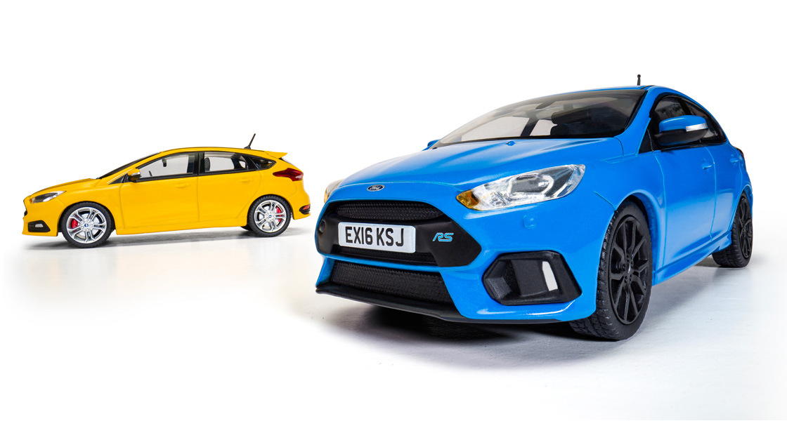 K_Corgi_Vanguards_Ford_Focus_pair_are_hot_hatch_Heavyweight_collectors_models.jpg