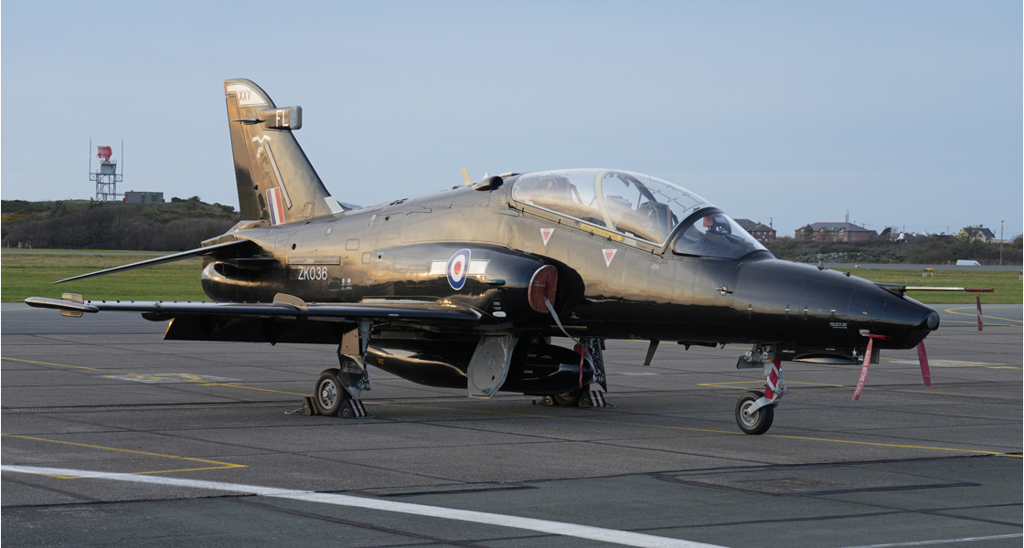 N_RAF_Valley_4FTS_night_photography_event_reviewed_on_the_Airfix_and_Corgi_Aerodrome_blog.jpg