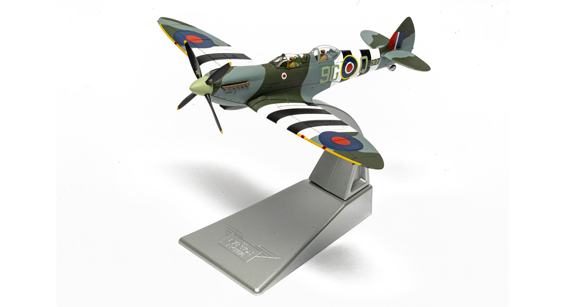 N_The_Corgi_Aviation_Archive_range_is_about_to_welcome_a_trio_of_new_two_seat_Spitfires_Spitfires.com.jpg