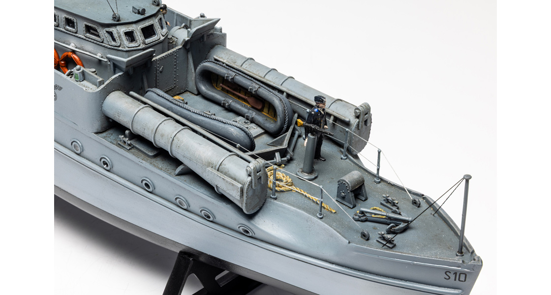 U_The_Airfix_Vintage_Classics_range_can_now_boast_the_arrival_of_two_WWII_fast_attack_craft_a_German_E_Boat_and_a_British_Vosper_Motor_Torpedo_Boat.jpg