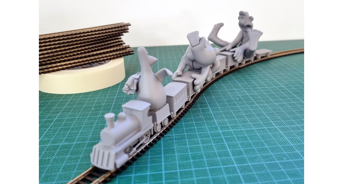 R_Corgi_have_a_major_update_from_their_impressive_new_Wallace_&_Gromit_The_Wrong_Trousers_train_set_chase_diecast_collectable_model_release.jpg