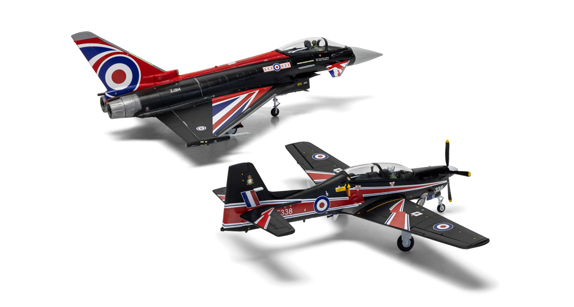 S_Airfix_introduce_the_second_of_their_new_RAF_Typhoon_Display_Team_twin_kit_sets_as_Blackjack_lands_on_the_Workbench.jpg