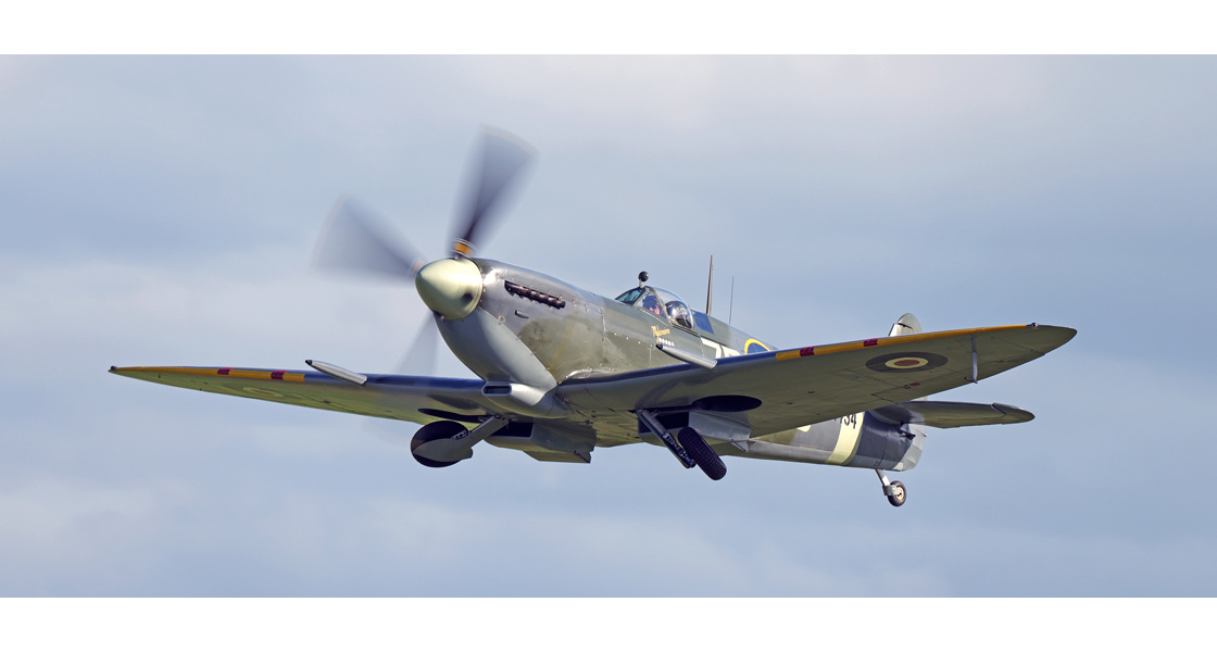 B_The_Shuttleworth_Collection_open_the_2026_Airshow_season_with_Spitfire_tributes_at_their_Season_Premier_and_Wings_and_Wheels_shows_on_CORGI_and_Airfix_Aerodrome.jpg