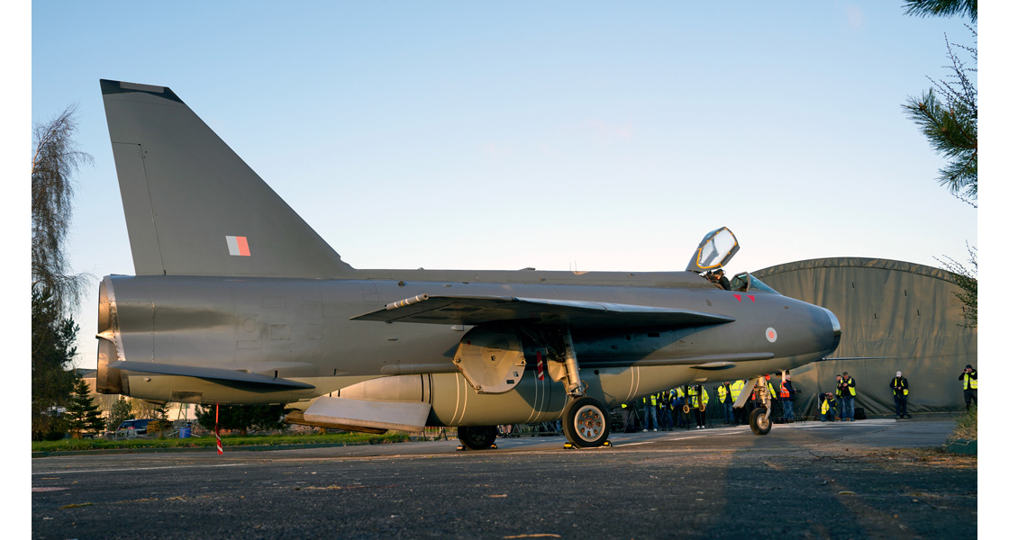 D_Airfix_and_Corgi_Aerodrome_blog_reports_from_RAF_Binbrook_and_a_nightshoot_event_with_English_Electric_Lightning_F6_XR724_of_The_Lightning_Association.jpg