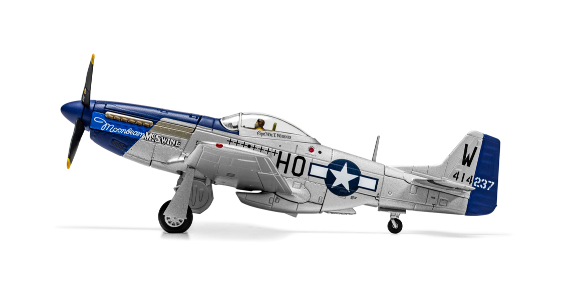 F_CORGI_Aviation_Archive_introduce_two_aircraft_model_representations_of_Mustang_and_Sabre_fighters_flown_by_ACE_pilot_William_T_Bill_Whisner_USAAF.jpg