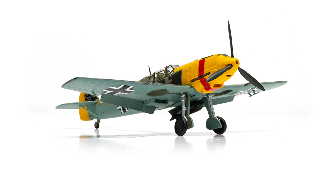 T_Corgi_Battle_of_Britain_85th_Anniversary_model_collection_complete_with_the_release_of_the_new_Messerschmitt_Bf109E_Jabo.jpg