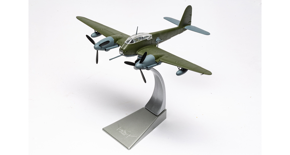 H_Corgi_exclusive_first_look_at_the_engineering_sample_of_the_new_Aviation_Archive_Messerschmitt_Me410_Hornisse_tooling.jpg