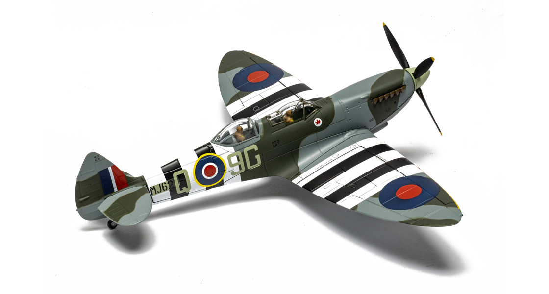 O_The_Corgi_Aviation_Archive_range_is_about_to_welcome_a_trio_of_new_two_seat_Spitfires_Spitfires.com.jpg