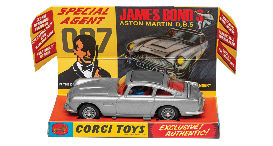F_The_latest_collection_of_new_Corgi_models_includes_two_of_the_most_successful_diecast_model_cars_of_all_time_the_Batmobile_and_James_Bonds_Aston_Martin_DB5.jpg