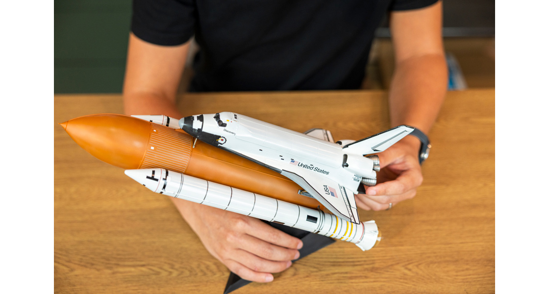 T_Airfix_celebrate_Space_Week_with_the_release_of_three_space_model_kits_a_Saturn_V_rocket_the_Space_Shuttle_and_SLS_Artemis_scale_model_kits.jpg