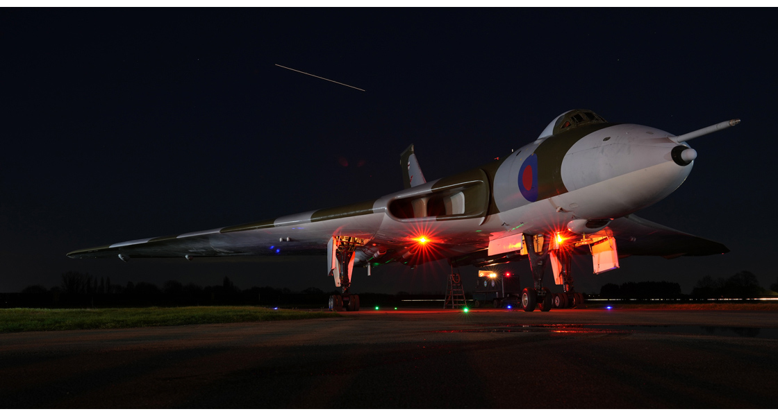 P_Airfix_and_Corgi_Aerodrome_spend_time_with_Avro_Vulcan_B2_XM655_the_youngest_Vulcan_in_the_world.jpg