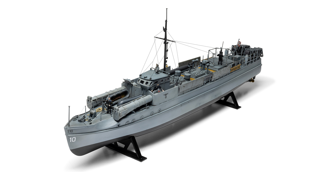 O_The_Airfix_Vintage_Classics_range_can_now_boast_the_arrival_of_two_WWII_fast_attack_craft_a_German_E_Boat_and_a_British_Vosper_Motor_Torpedo_Boat.jpg