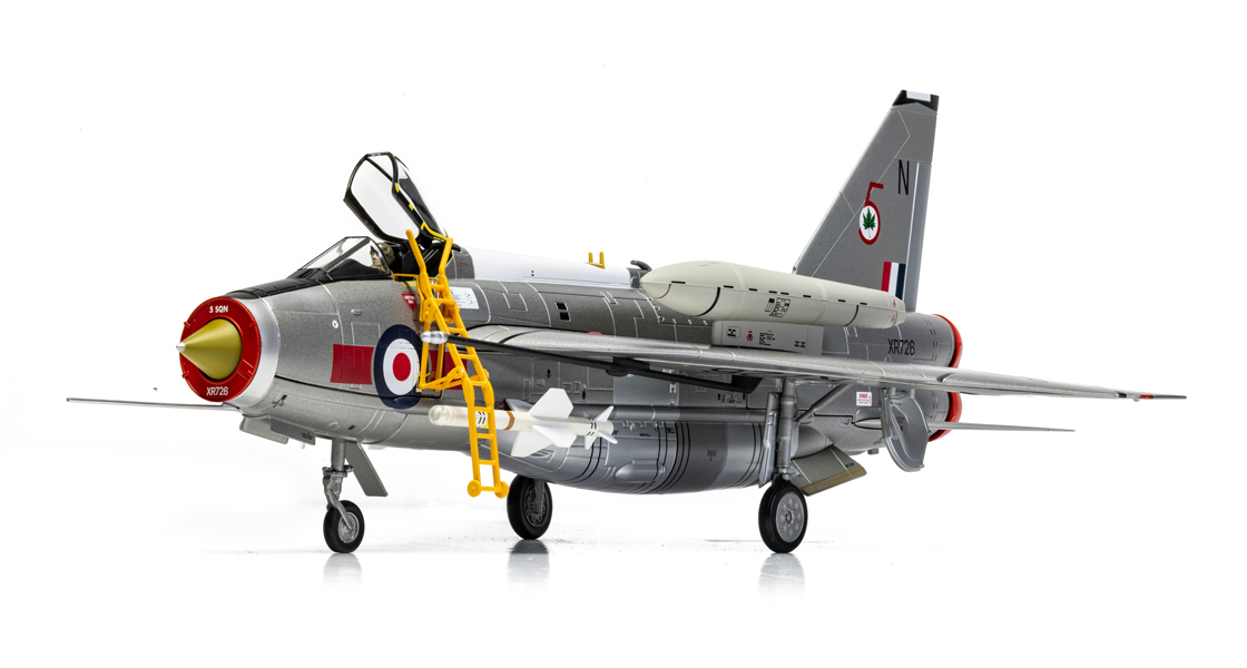 E_AA28404_The_latest_Corgi_blog_includes_exclusive_updates_from_the_latest_English_Electric_Lightning_F6_model_Ford_Fiesta_XR2_and_Ford_Capri_Mk2_diecast_model_releases.jpg