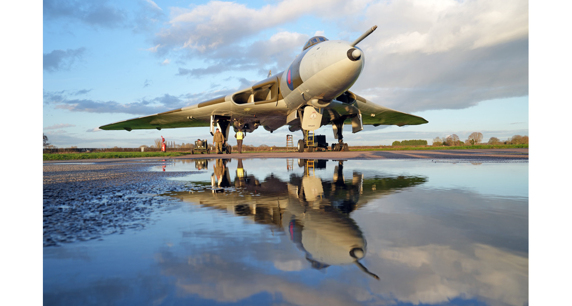 U_Airfix_and_Corgi_Aerodrome_spend_time_with_Avro_Vulcan_B2_XM655_the_youngest_Vulcan_in_the_world.jpg