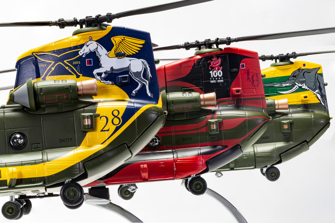 D_Corgi_diecast_model_RAF_Chinook_HC4_in_Centenary_special_markings_reviewed_on_the_Corgi_Diecast_Diaries_blog.jpg