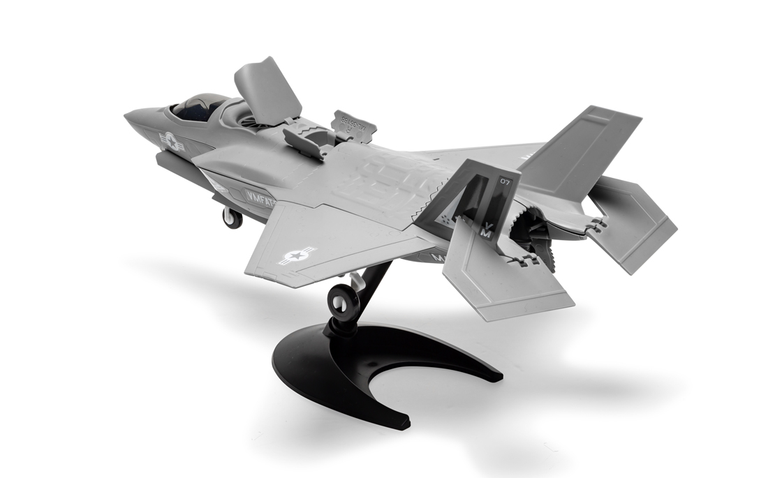 U_New_Airfix_Quickbuild_F35B_Lightning_II_model_kit_reviewed_on_the_Airfix_Workbench_blog.jpg