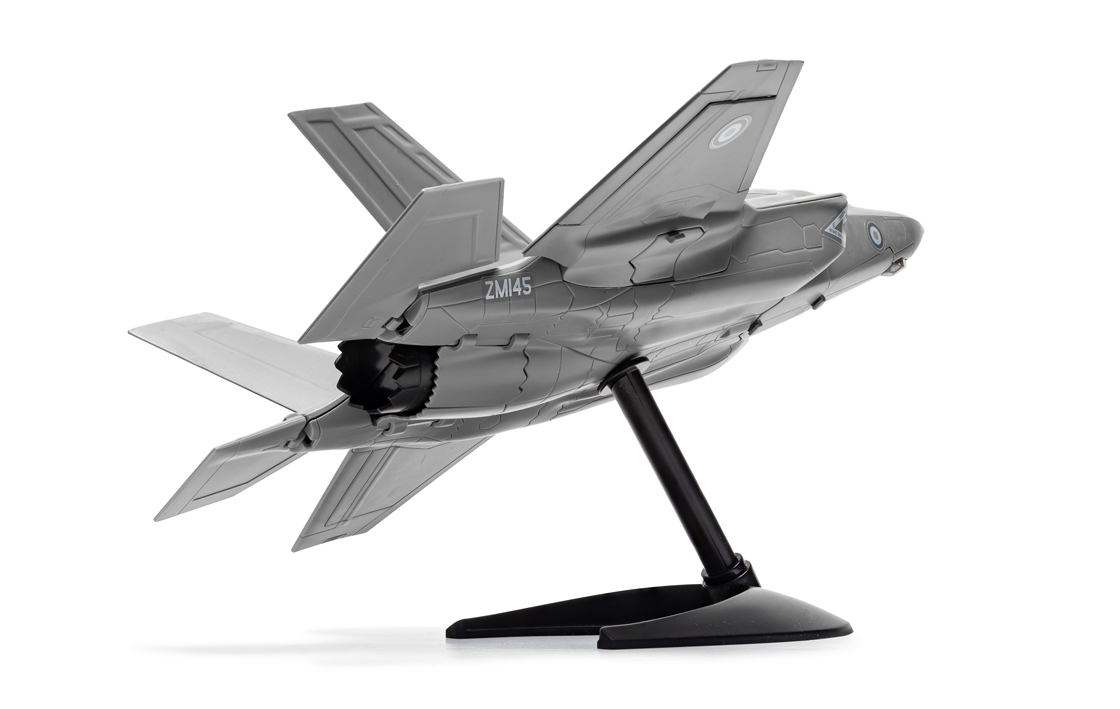 Y_New_Airfix_Quickbuild_F35B_Lightning_II_model_kit_reviewed_on_the_Airfix_Workbench_blog.jpg
