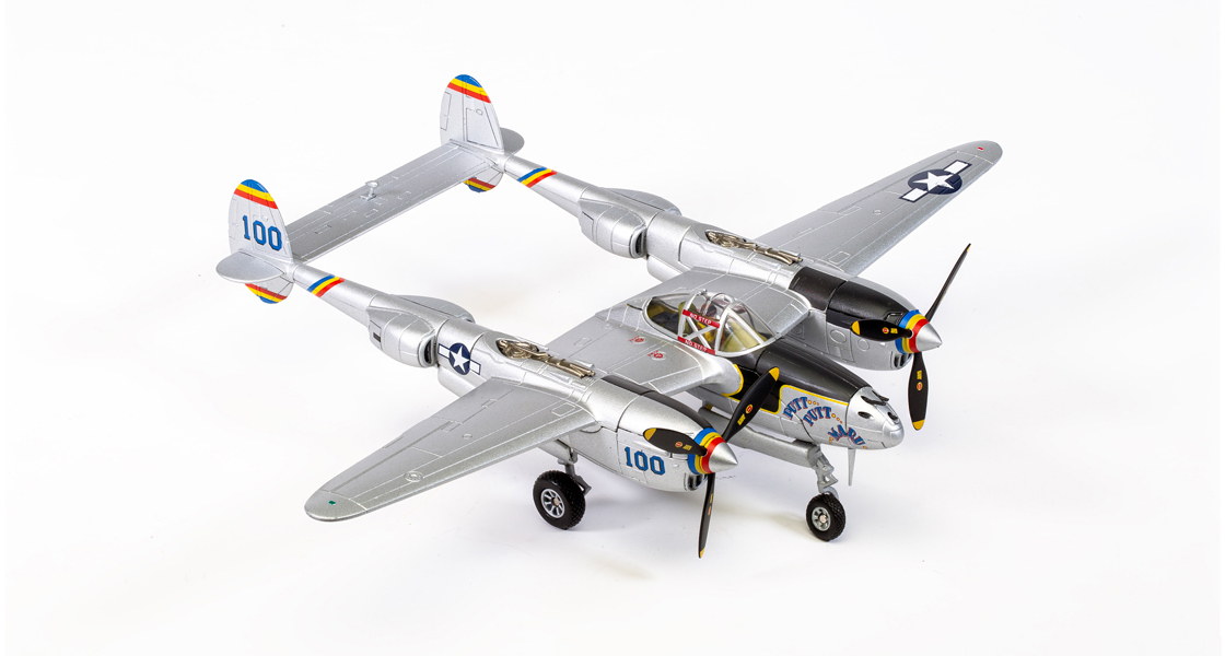 B_Corgi_launch_a_model_Lockheed_P38_Lightning_Pacific_ace_and_World_of_tanks_model_double_packs_released.jpg