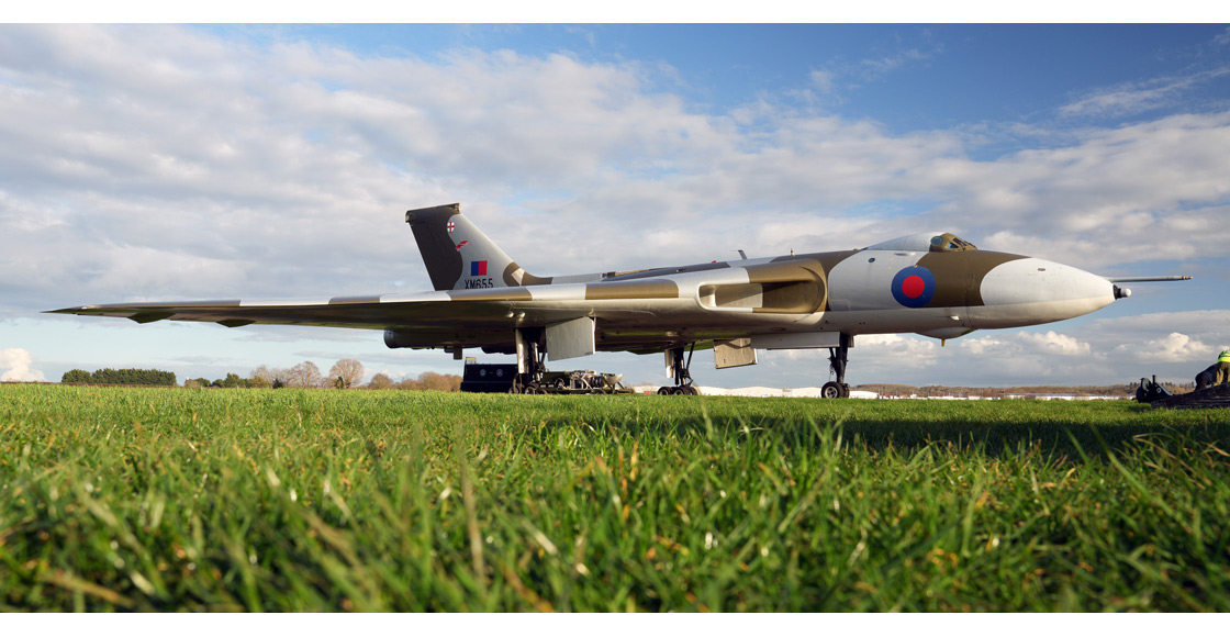 S_Airfix_and_Corgi_Aerodrome_spend_time_with_Avro_Vulcan_B2_XM655_the_youngest_Vulcan_in_the_world.jpg