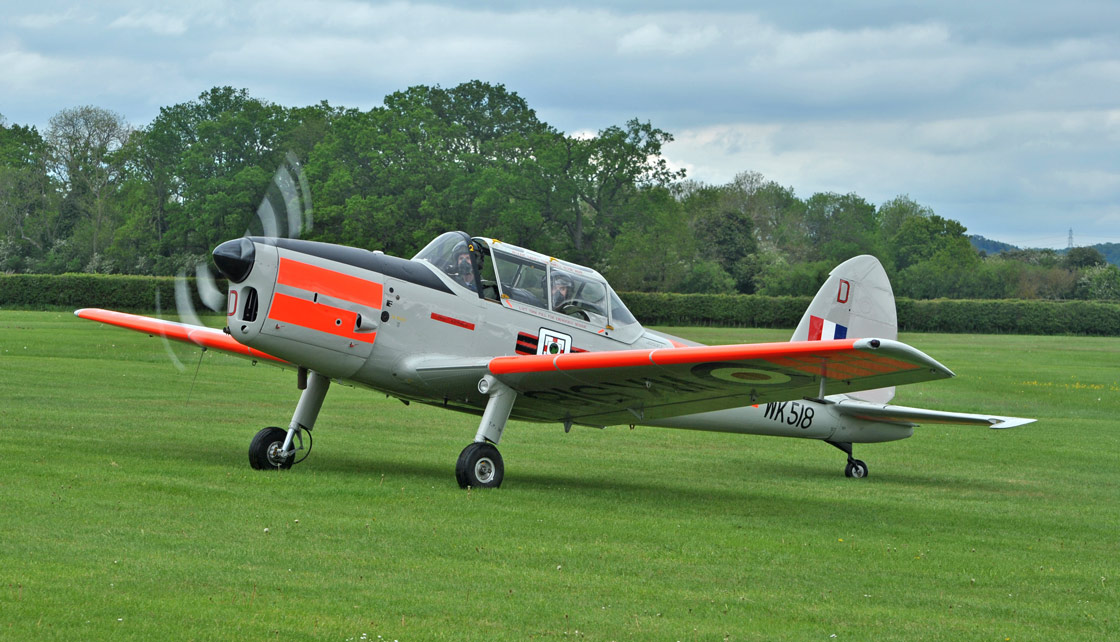 D_de_Havilland_Chipmunk_75th_Anniversary_event_at_Old_Warden_reviewed_on_the_Airfix_and_Corgi_Aerodrome_blog.jpg