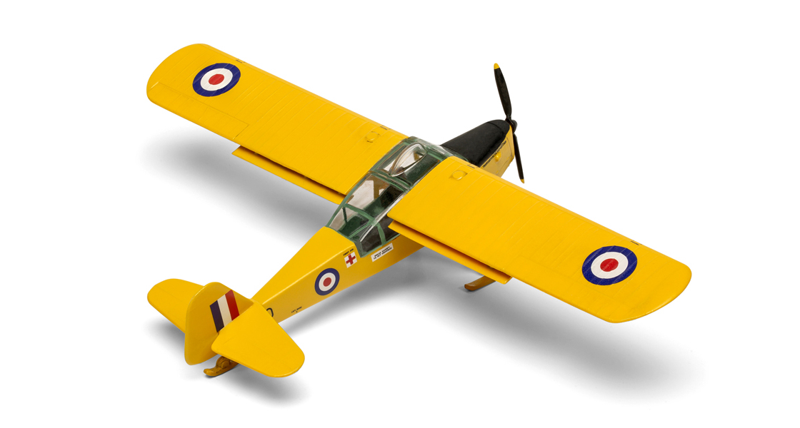 U_Auster_Antarctic_is_an_Airfix_Vintage_Classic_of_a_model_kit.jpg