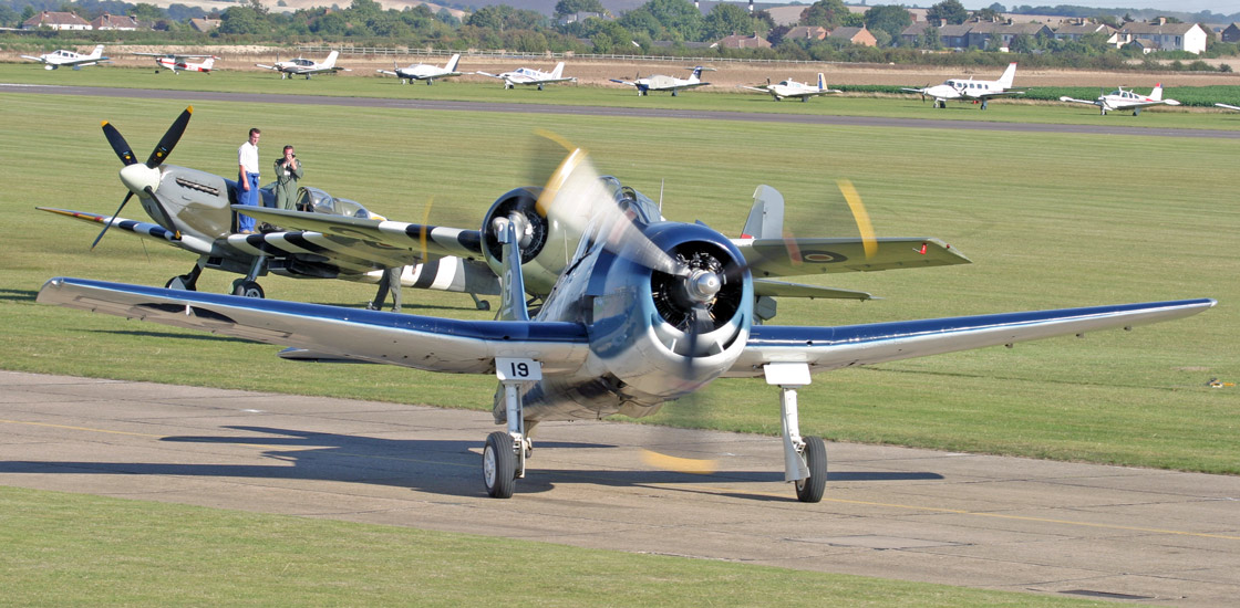 F_A_view_from_the_tower_Duxford_September_2004_Airshow_review_Grumman_Cats_on_the_Airfix_and_Corgi_Aerodrome_blog.jpg