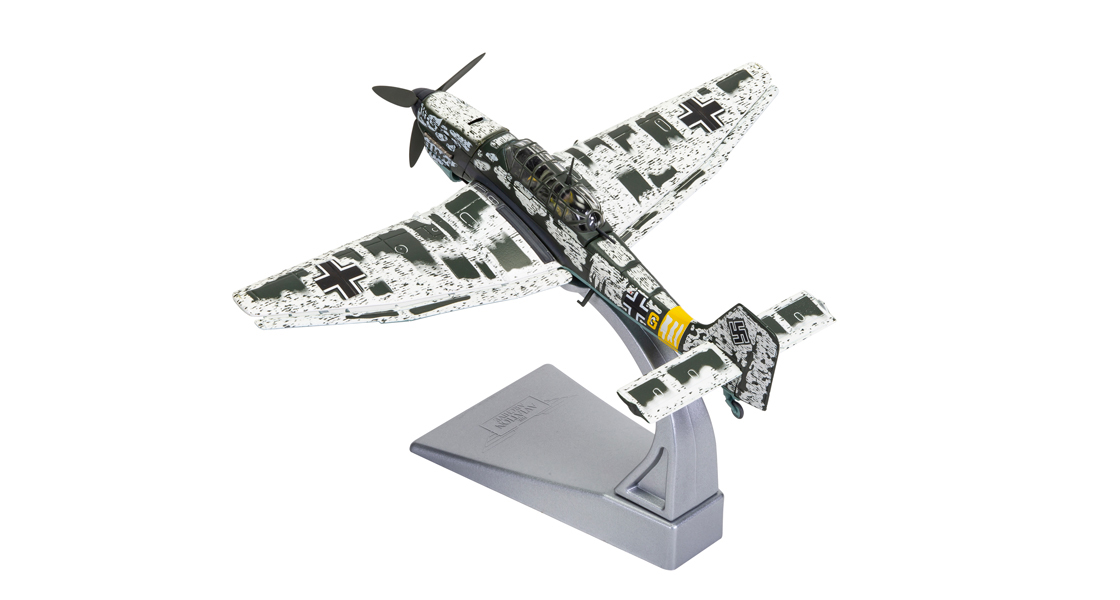 P_Corgi_Strike_East_Ghost_Bones_Stuka_model_review_on_the_Corgi_Diecast_Diaries_blog.jpg