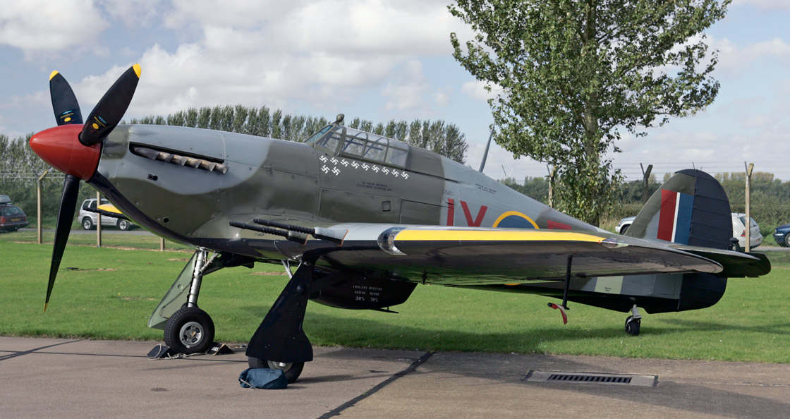 E_Battle_of_Britain_Memorial_Flight_Hurricane_PZ865_Night_Reaper_on_the_Airfix_and_Corgi_Aerodrome_blog.jpg