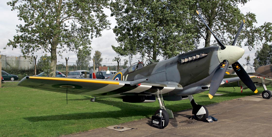 T_Battle_of_Britain_Memorial_Flight_Spitfre_LFIXe_MK356_clipped_wings_on_the_Airfix_and_Corgi_Aerodrome_blog.jpg