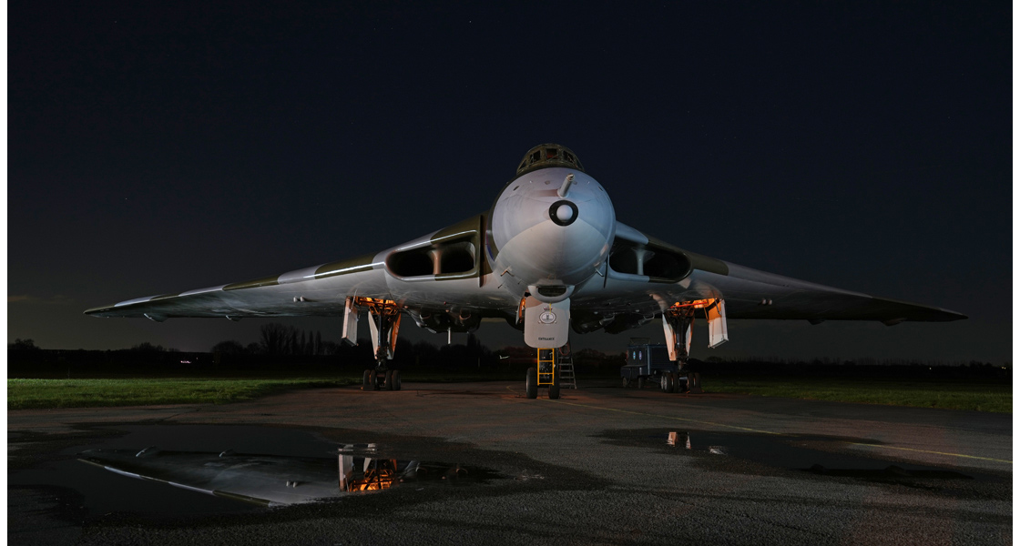 R_Airfix_and_Corgi_Aerodrome_spend_time_with_Avro_Vulcan_B2_XM655_the_youngest_Vulcan_in_the_world.jpg