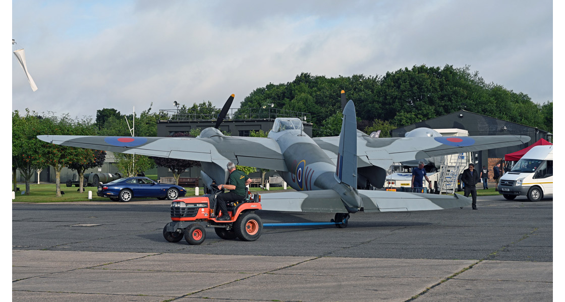 O_East_Kirkby_Airshow_2021_review_on_the_Airfix_and_Corgi_Aerodrome_blog_de-Havilland_Mosquito.jpg