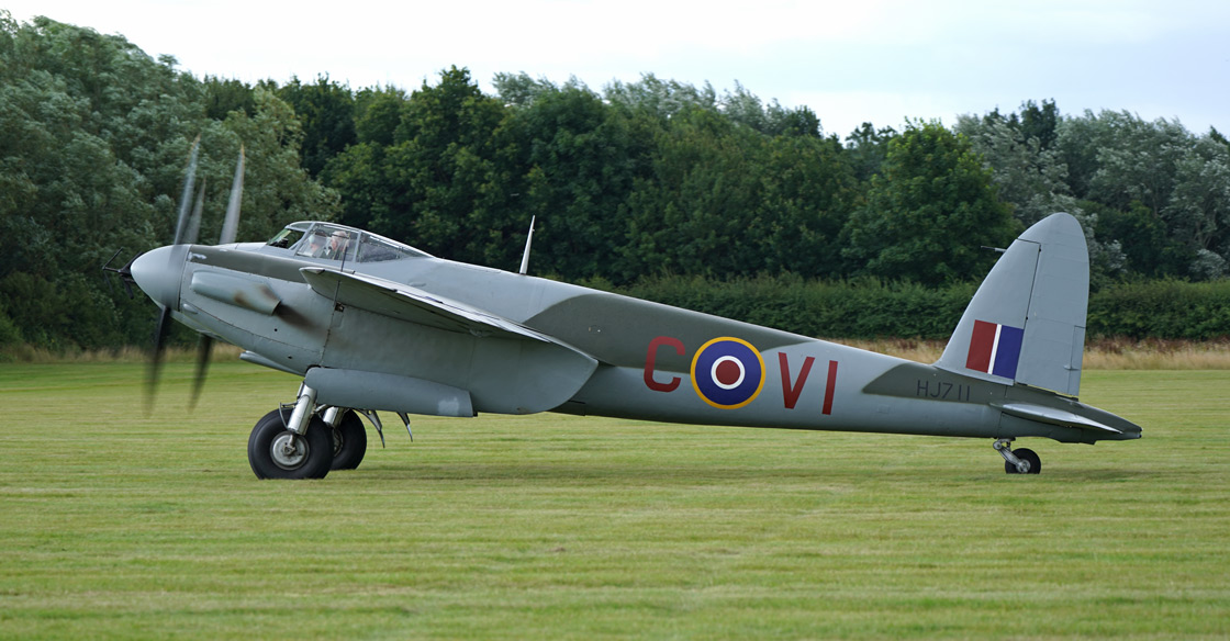 R_East_Kirkby_Airshow_2021_review_on_the_Airfix_and_Corgi_Aerodrome_blog_de-Havilland_Mosquito.jpg