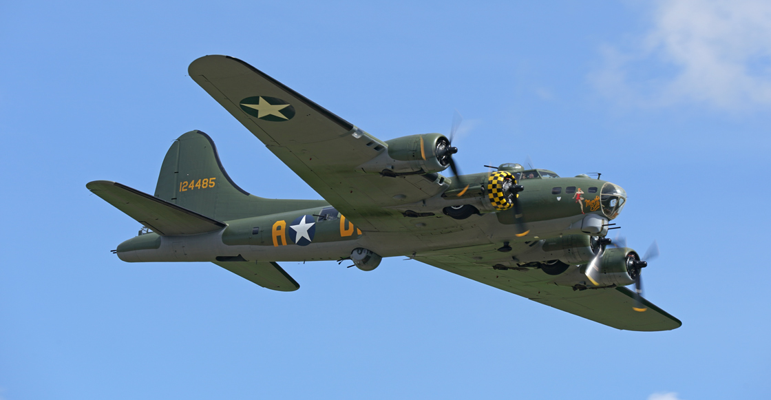 V_East_Kirkby_Airshow_2021_review_on_the_Airfix_and_Corgi_Aerodrome_blog_Boeing_B17G_Flying_Fortress_Sally_B.jpg