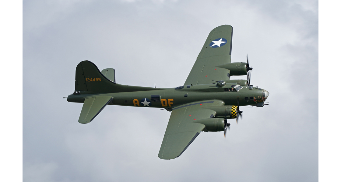ZE_East_Kirkby_Airshow_2021_review_on_the_Airfix_and_Corgi_Aerodrome_blog_Boeing_B17G_Flying_Fortress_Sally_B.jpg