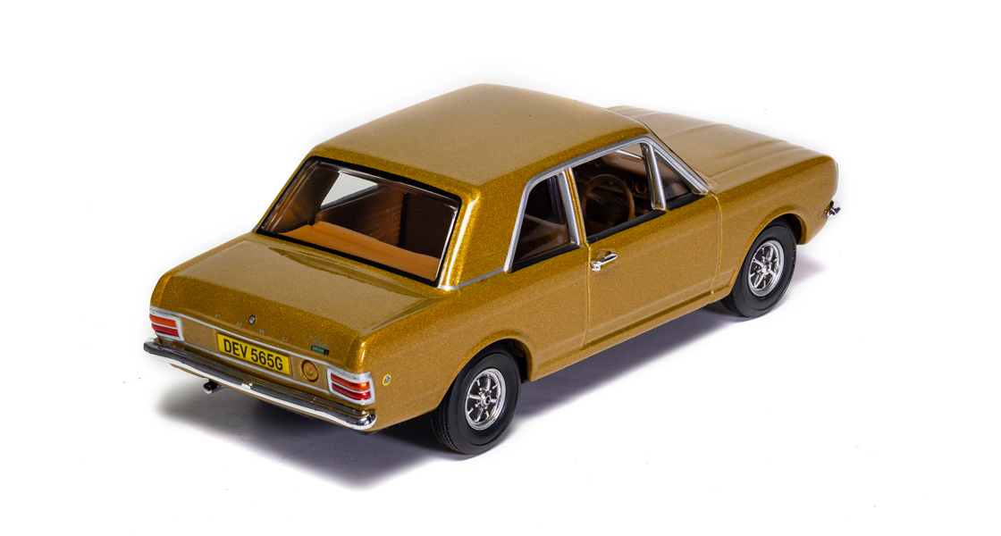 ZC_New_Corgi_Vanguards_Ford_Cortina_Lotus_Mk2_diecast_model_reviewed_on_the_Corgi_Diecast_Diaries_blog.jpg