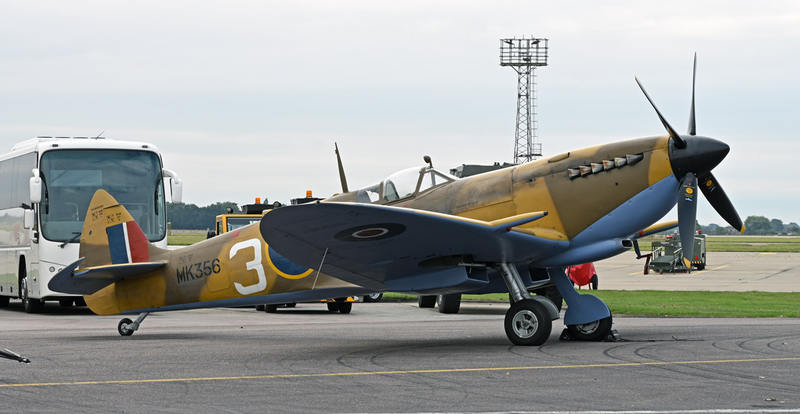 K_Supermarine_Spitfire_BBMF_Members_Day_2021_review_on_the_Airfix_and_Corgi_Aerodrome_blog.jpg