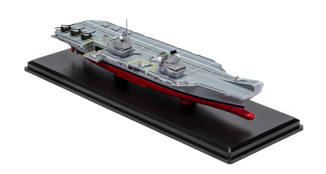 L_Corgi_HMS_Queen_Elizabeth_Aircraft_Carrier_model_on_the_Corgi_Diecast_Diaries_blog.jpg