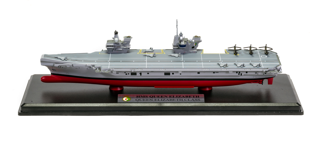 O_Corgi_HMS_Queen_Elizabeth_Aircraft_Carrier_model_on_the_Corgi_Diecast_Diaries_blog.jpg
