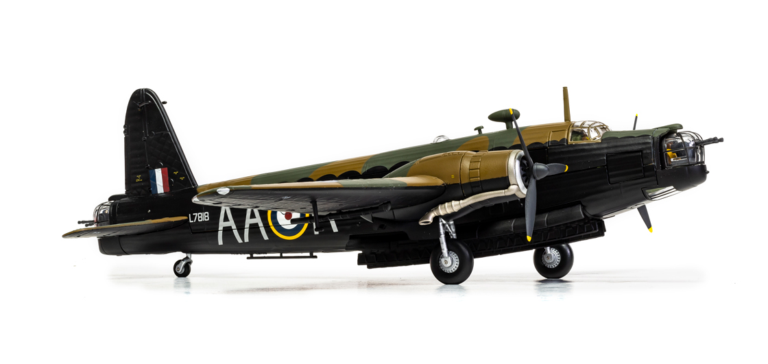 ZG_Corgi_Alan_Ward_VC_Vickers_Wellington_model_on_the_Corgi_Diecast_Diaries_blog.jpg